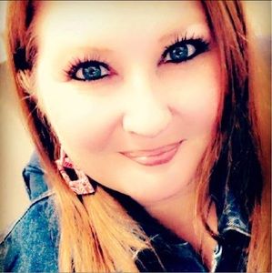 Meet your Posher, Lola